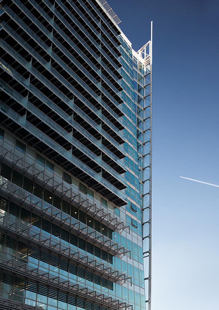 23 storeys over Aldgate East Tube Station in the City